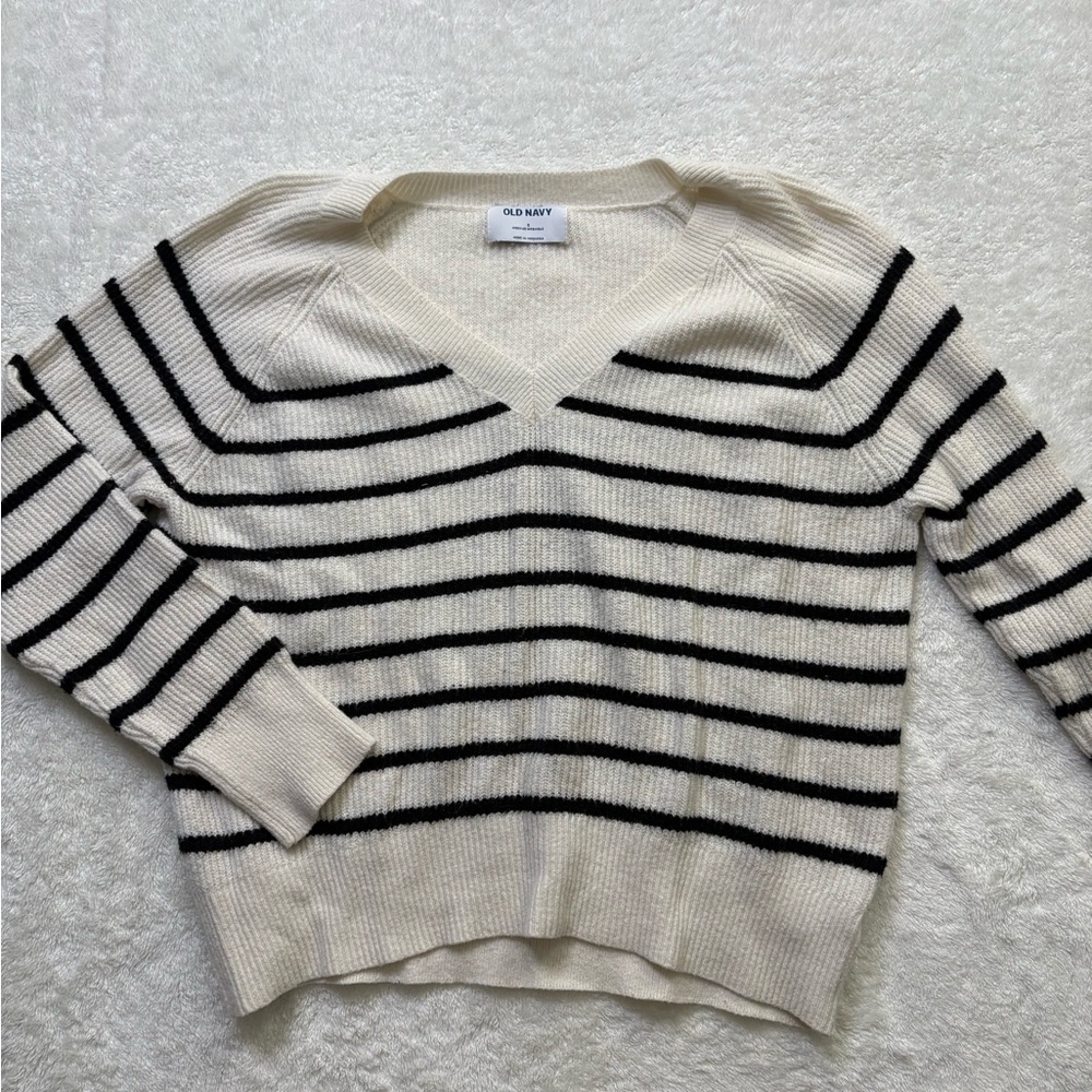 Old Navy Women's V-Neck Sweater - Cream and Black Stripes